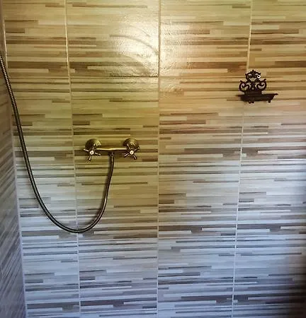 Edes Otthon Vendeghaz 3* נאגיבורז'וני