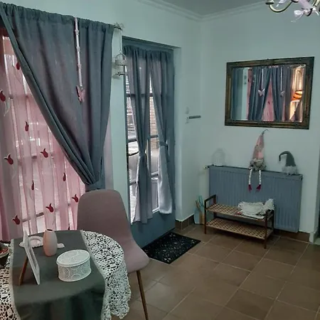 Edes Otthon Vendeghaz בית הארחה נאגיבורז'וני