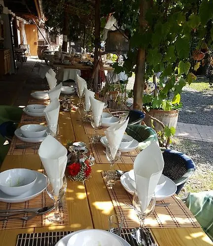 Penzion Edes Otthon Vendeghaz 3*